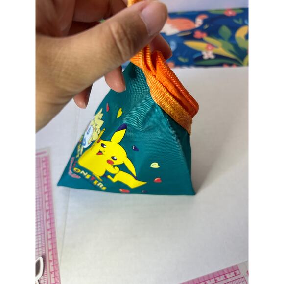 Vintage Pokemon Triangle Coin Pouch Pikachu and Togepi - Picture 8 of 12